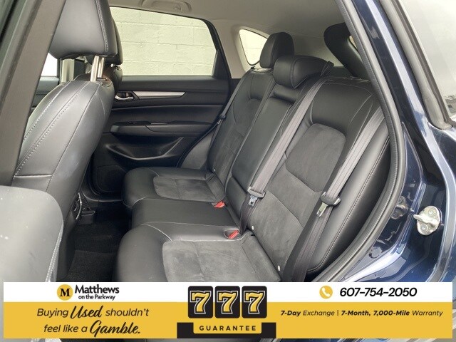 Additional photo of vehicle.