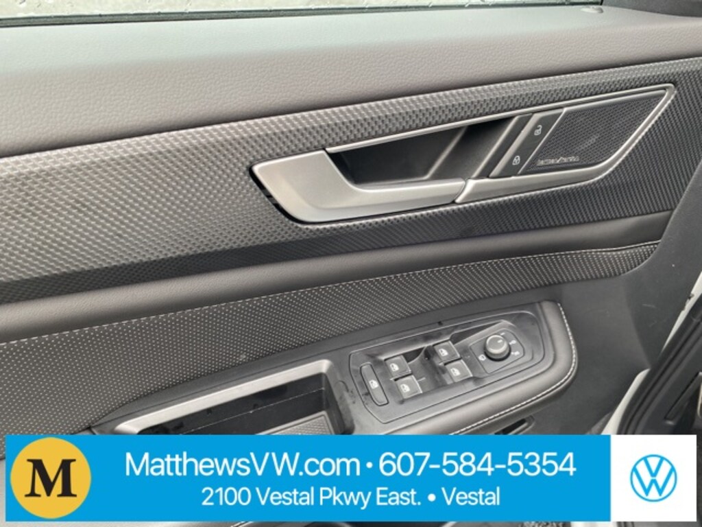 New 2025 Volkswagen Atlas Cross Sport 2.0T SEL Premium R-Line SUV