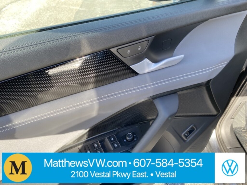 New 2026 Volkswagen Tiguan 2.0T SE SUV