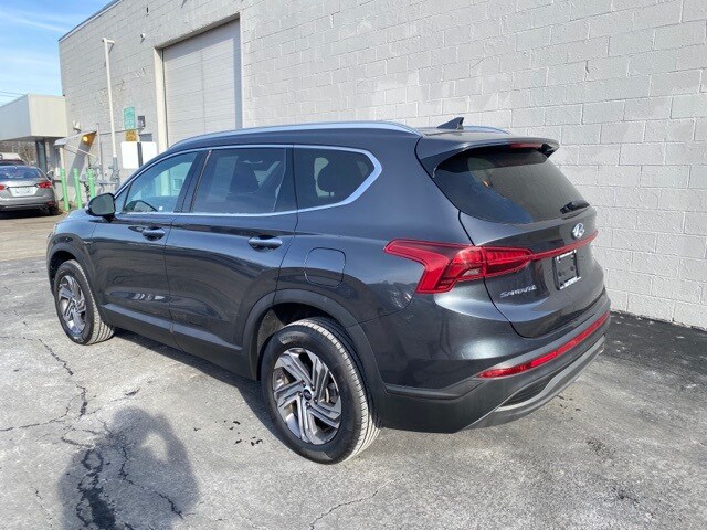 Additional photo of vehicle.