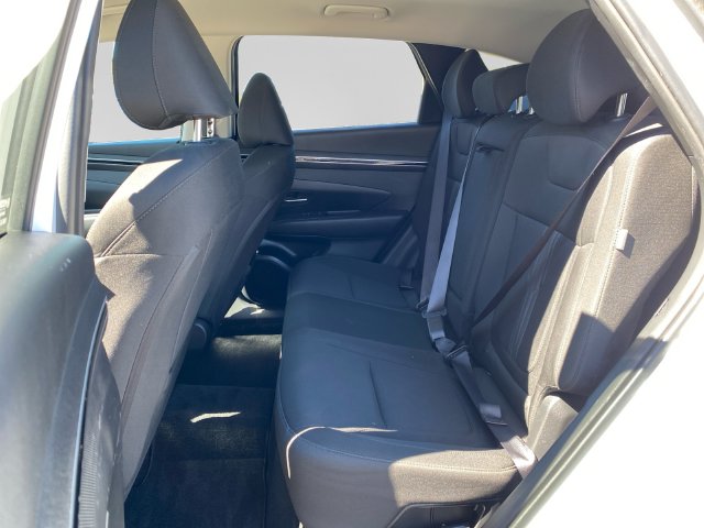 Additional photo of vehicle.
