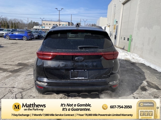 Additional photo of vehicle.