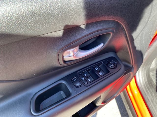 Additional photo of vehicle.