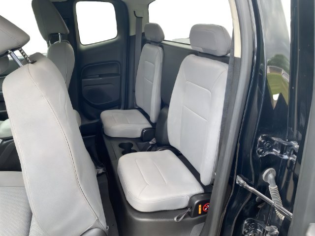 Additional photo of vehicle.