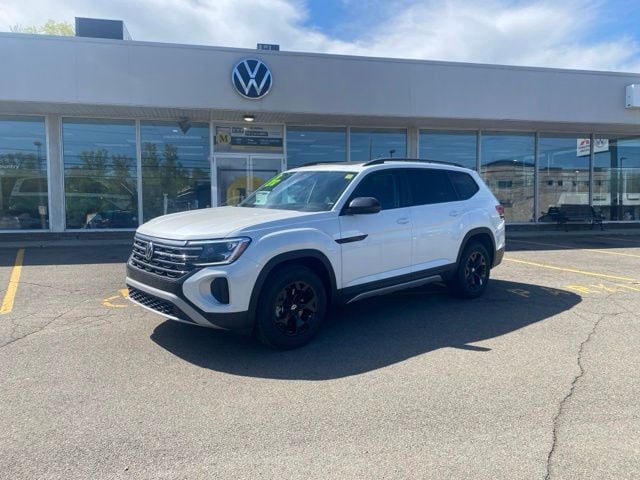 2026 Volkswagen Atlas 2.0T Atlas Peak Edition 4MOTION's photo