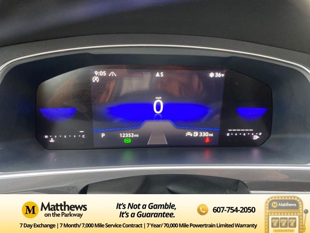 Additional photo of vehicle.