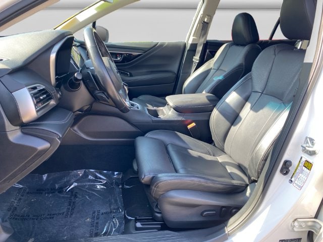 Additional photo of vehicle.