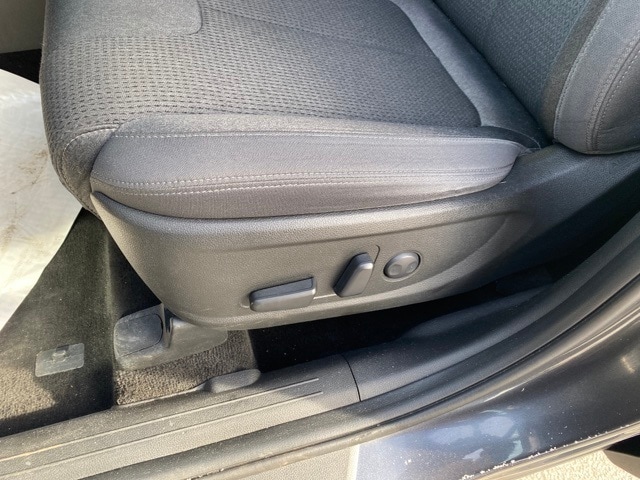 Additional photo of vehicle.