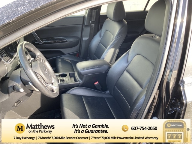 Additional photo of vehicle.