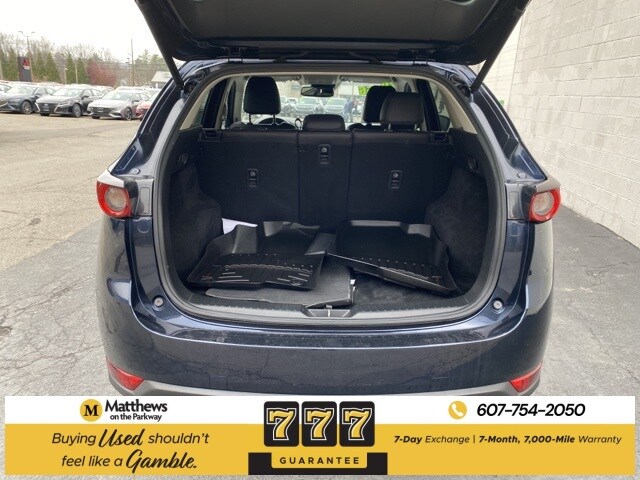 Additional photo of vehicle.