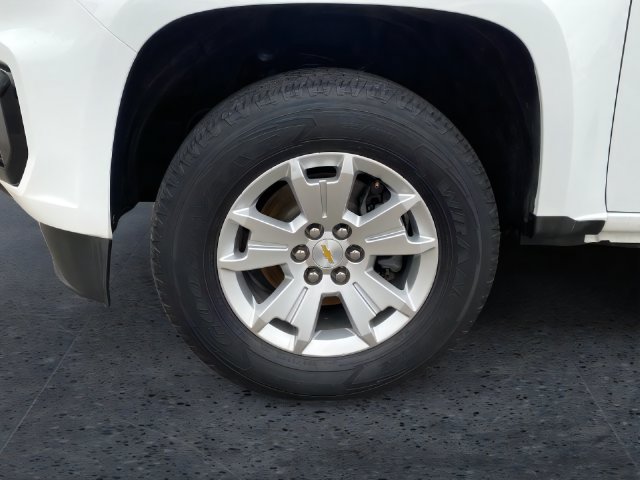 Additional photo of vehicle.