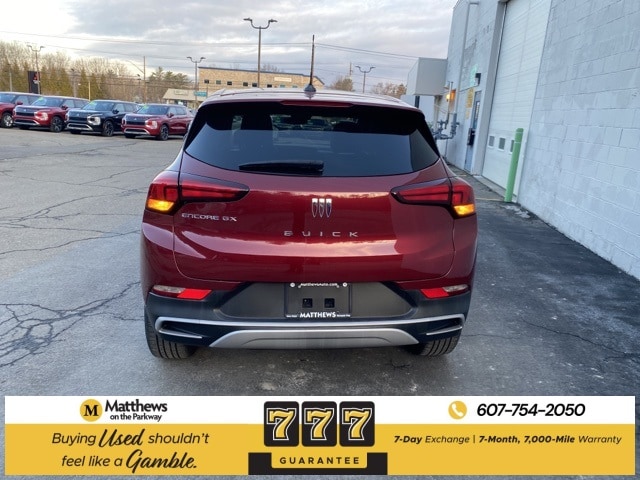 Additional photo of vehicle.