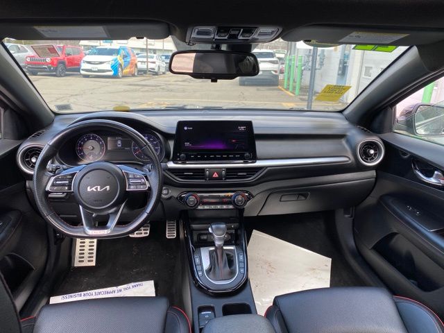 Additional photo of vehicle.