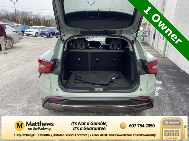 Additional photo of vehicle.