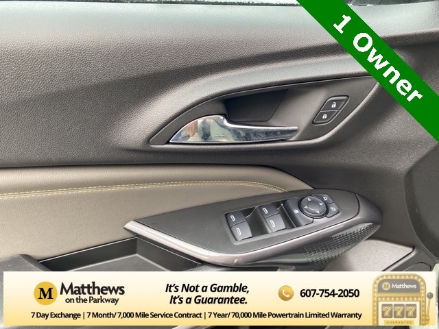 Additional photo of vehicle.