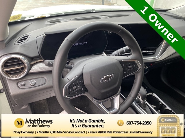 Additional photo of vehicle.