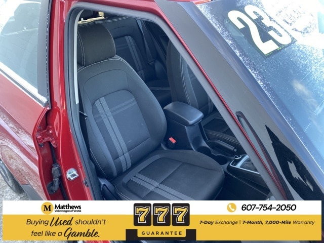 Additional photo of vehicle.