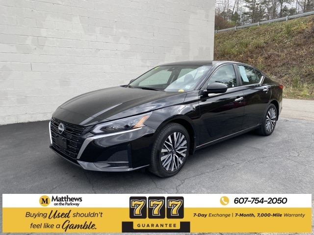 2024 Nissan Altima SV's photo