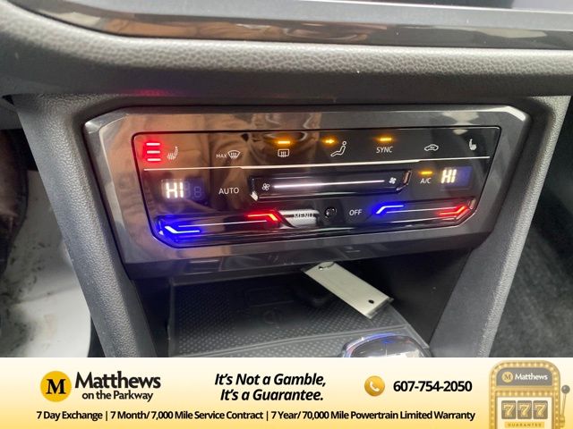 Additional photo of vehicle.