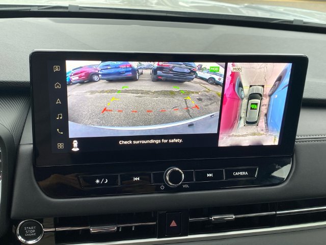 Additional photo of vehicle.