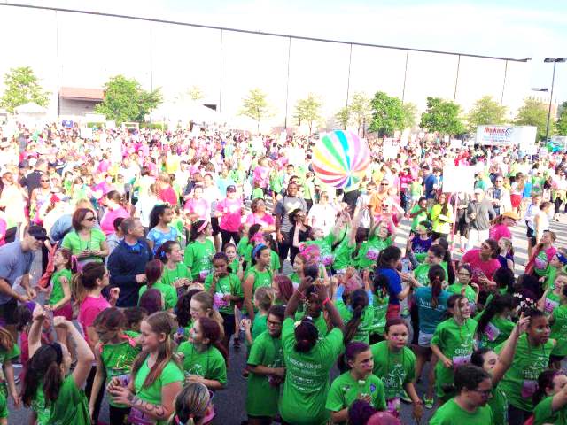 GOTR spring race 15 girls in crowd.jpg