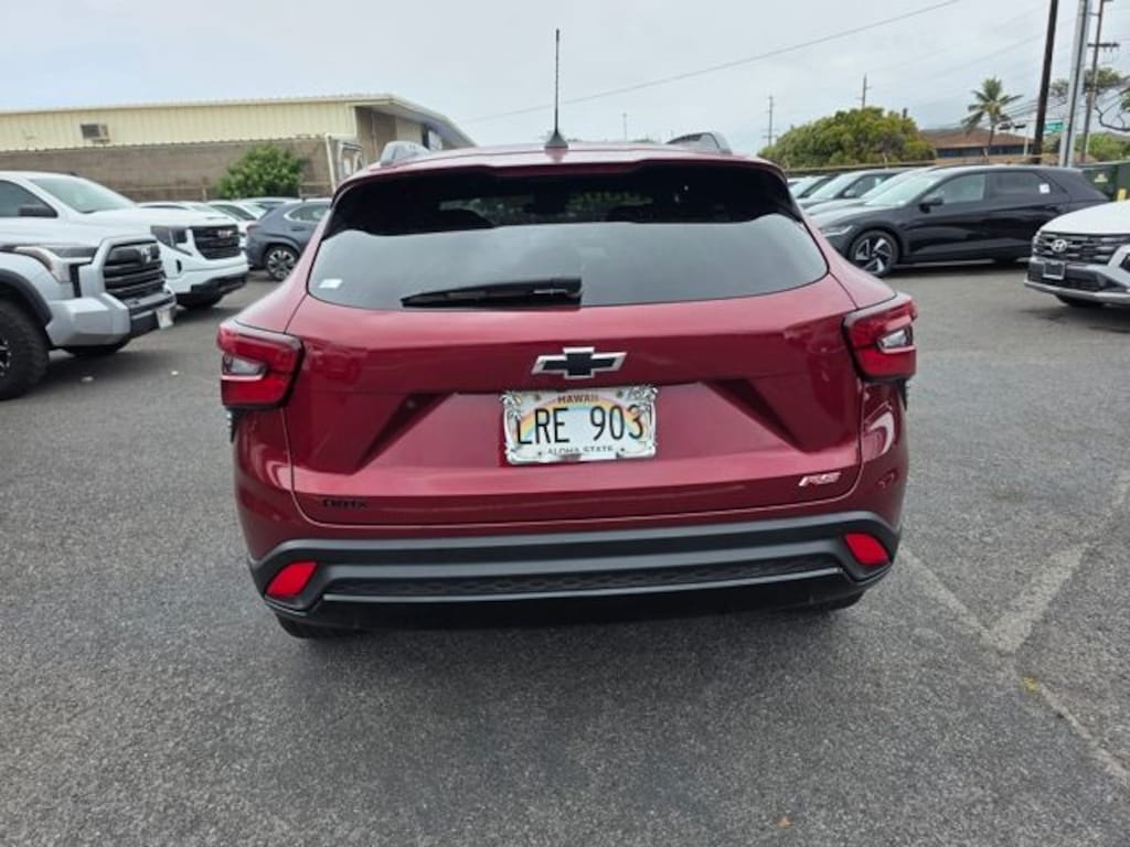 Used 2025 Chevrolet Trax 2RS SUV