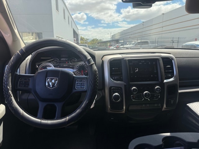 2019 Ram 1500 Classic SLT photo 9