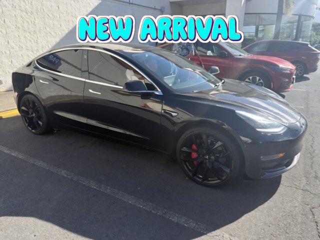  Tesla Model 3