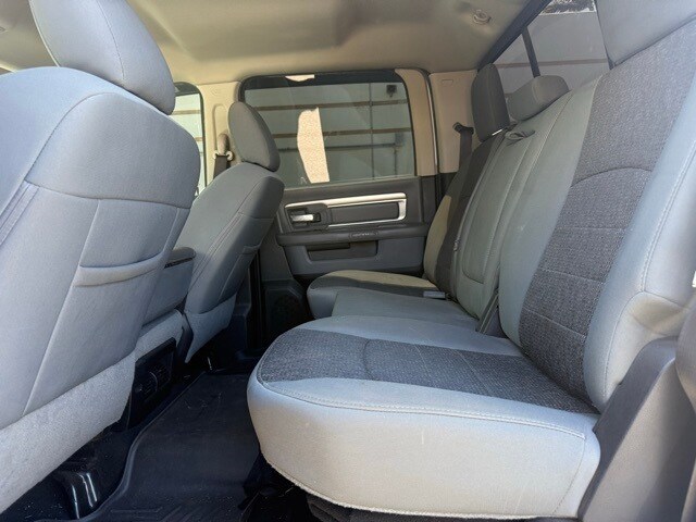 2019 Ram 1500 Classic SLT photo 12
