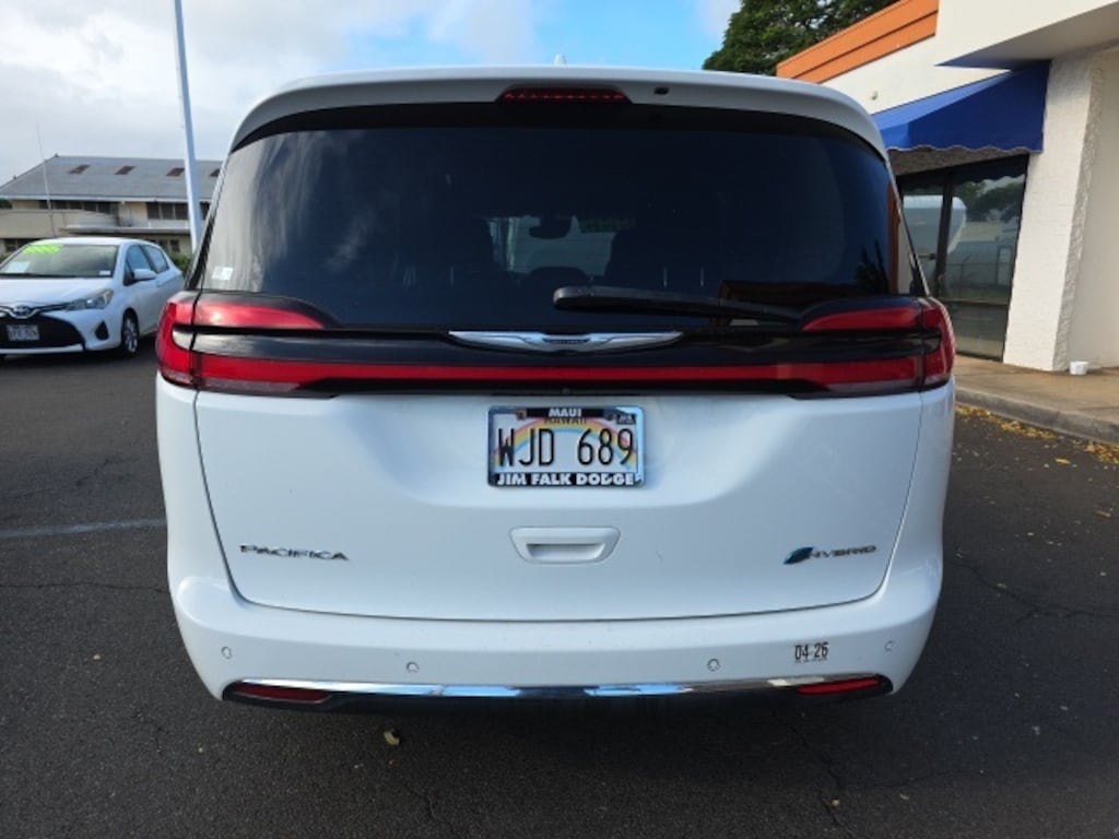 Used 2022 Chrysler Pacifica Hybrid Touring L Van Passenger Van