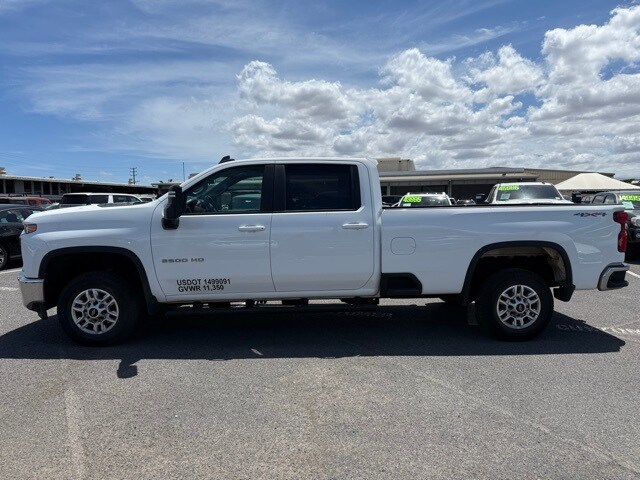 2023 Chevrolet Silverado 2500HD LT photo 2