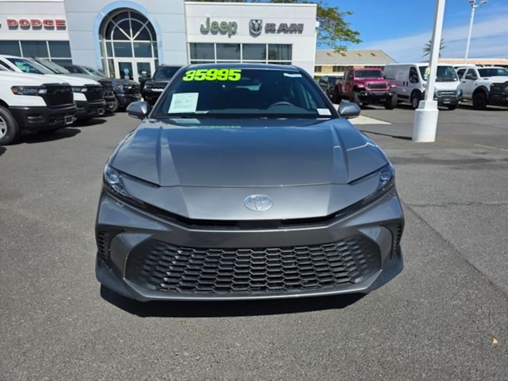Used 2026 Toyota Camry SE Sedan