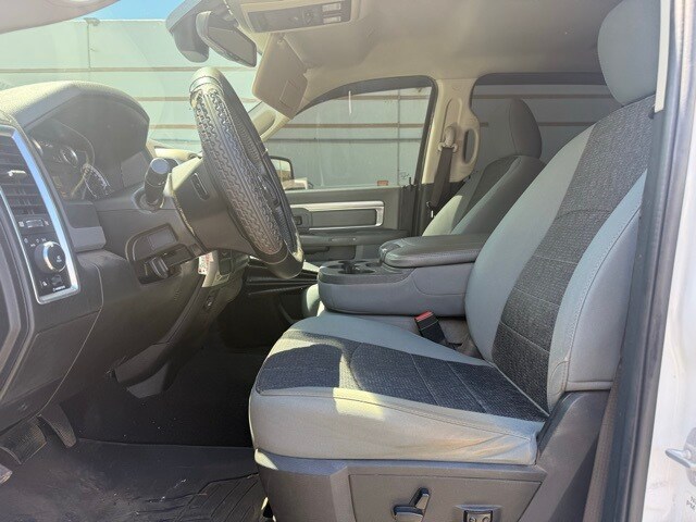 2019 Ram 1500 Classic SLT photo 11