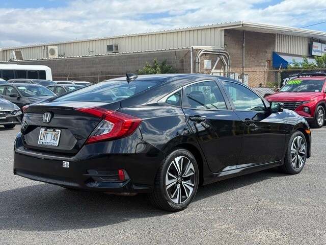 2017 Honda Civic EX-T photo 4