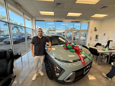 Staff member Philip Limon from 1d879d695061