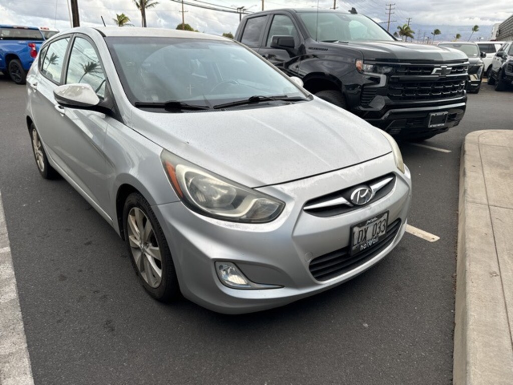 Used 2013 Hyundai Accent SE Hatchback