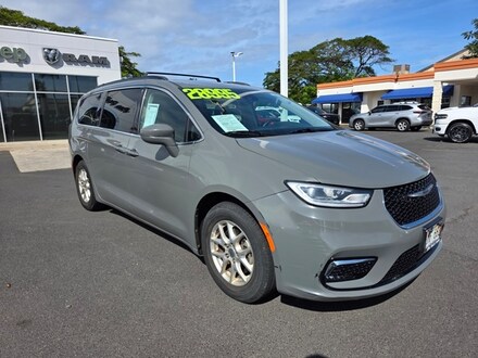 2022 Chrysler Pacifica Touring L Van Passenger Van