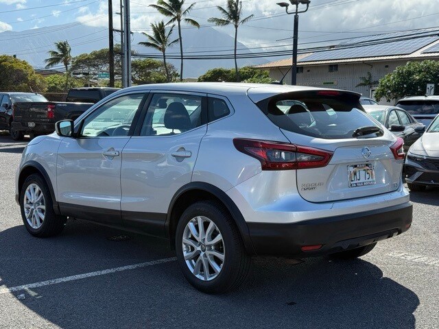 2022 Nissan Rogue Sport S photo 3