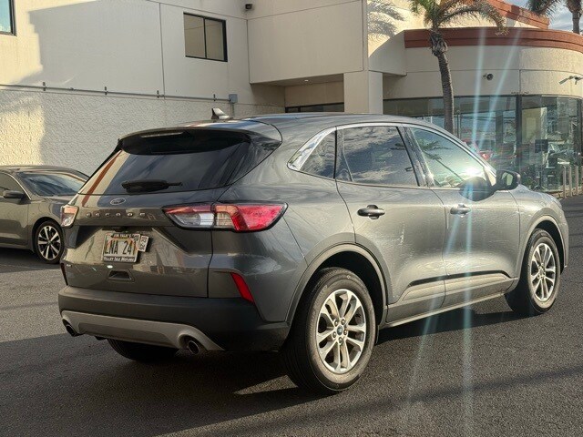 2022 Ford Escape SE photo 3