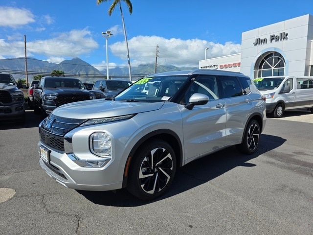 2024 Mitsubishi Outlander SEL's photo