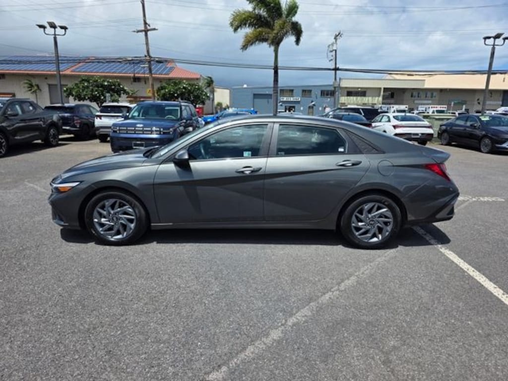 Used 2024 Hyundai Elantra SEL Sedan