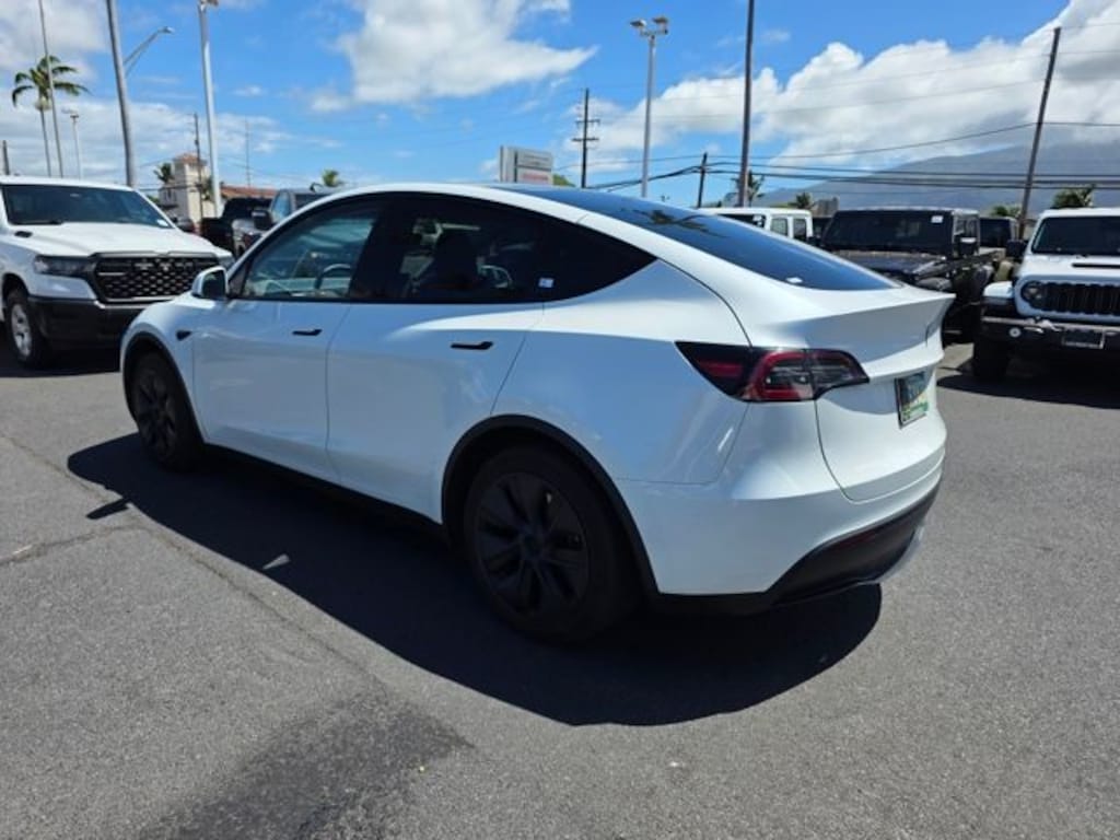 Used 2025 Tesla Model Y Long Range SUV