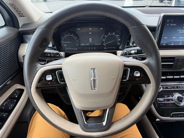 2021 Lincoln Corsair Standard photo 10