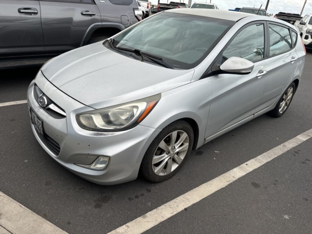 Used 2013 Hyundai Accent SE Hatchback