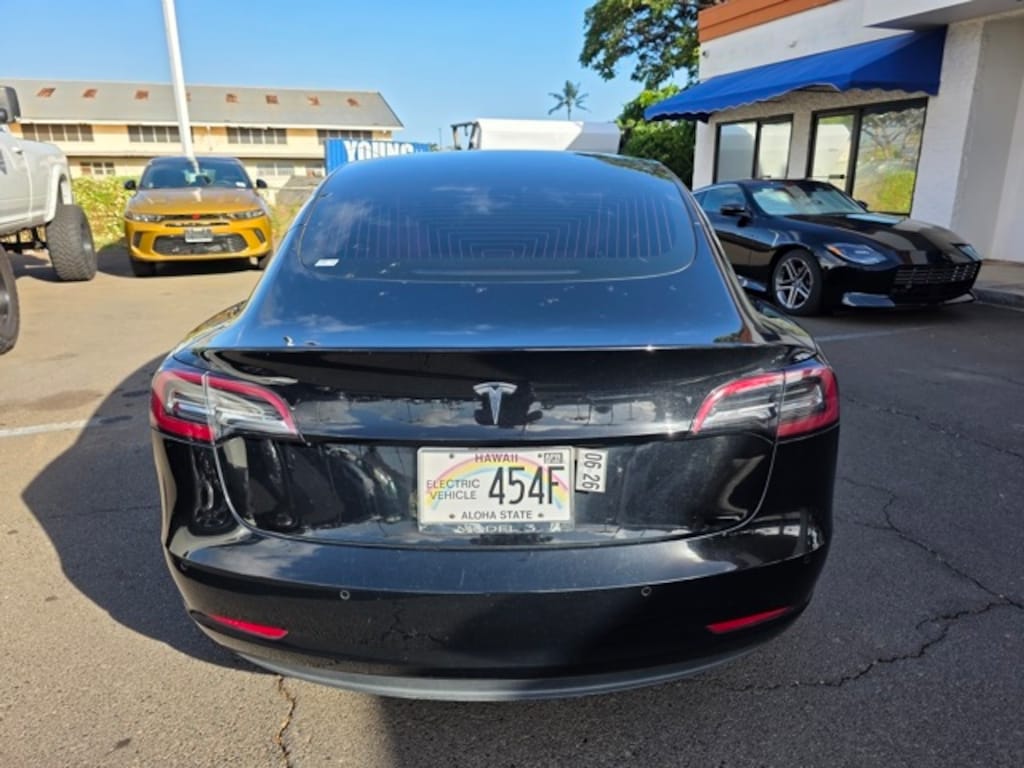 Used 2019 Tesla Model 3 Standard Range Plus Sedan
