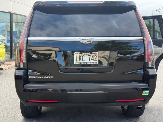 2020 Cadillac Escalade Premium Luxury photo 8