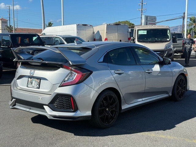 2017 Honda Civic EX Hatchback photo 3