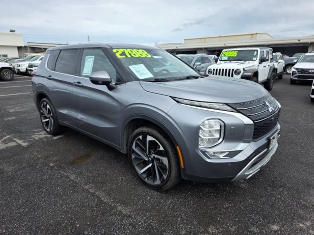 Used 2024 Mitsubishi Outlander SE SUV