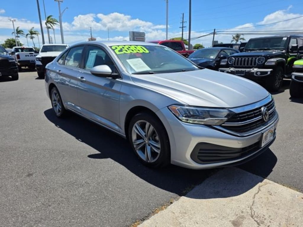 Used 2024 Volkswagen Jetta 1.5T SE Sedan