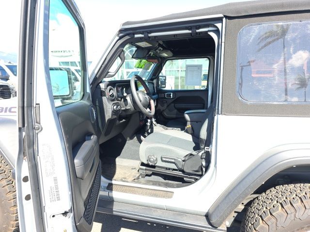 2024 Jeep Wrangler 2-Door Rubicon - Photo 10